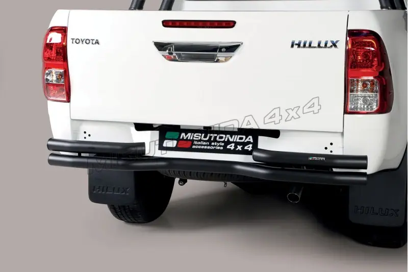 Tagakaitse kahekordse painutusega ø63, must — Toyota Hilux (2015–)