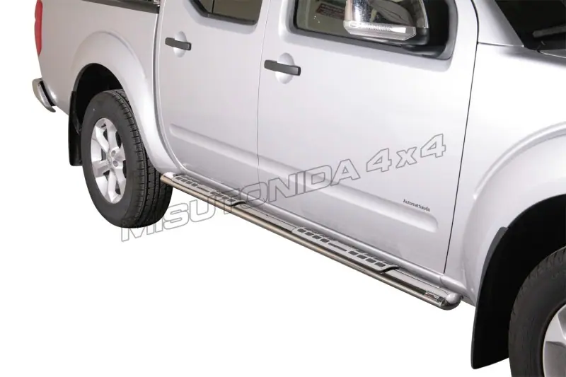 Пороги Design с алюминиевыми накладками øovaal, полированная — Nissan Navara (2005–2010)