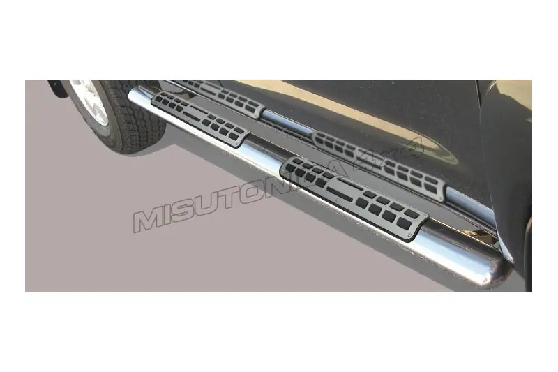 Пороги Design с алюминиевыми накладками øovaal, полированная — Toyota Hilux (2005–2011)
