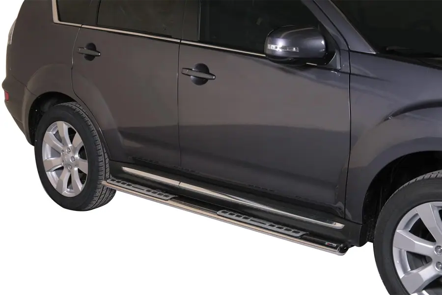 Astmelauad Design, alumiiniumastmete ja neopreeniga øovaal, poleeritud — Mitsubishi Outlander (2010–2012)