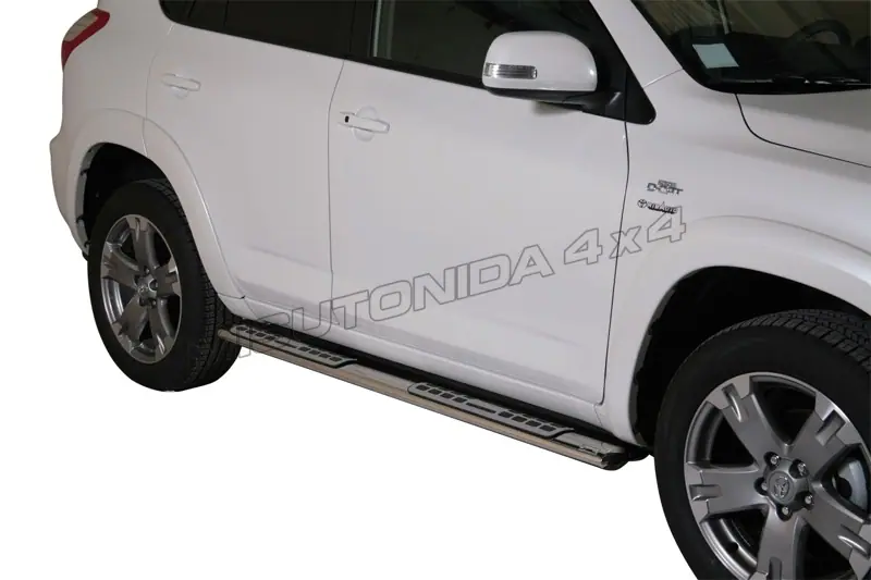 Пороги Design с алюминиевыми накладками øovaal, полированная — Toyota RAV4 (2010–2013)