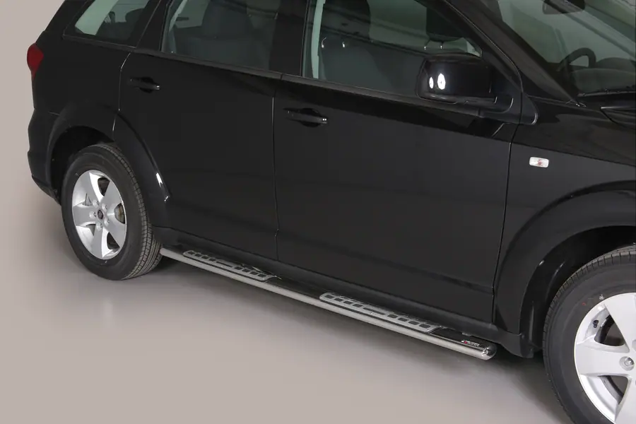 Astmelauad Design, alumiiniumastmete ja neopreeniga øovaal, poleeritud — Fiat Freemont (2011–)