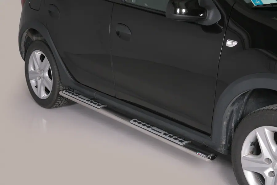 Пороги Design с алюминиевыми накладками øovaal, полированная — Dacia Sandero Stepway (2013–2020)
