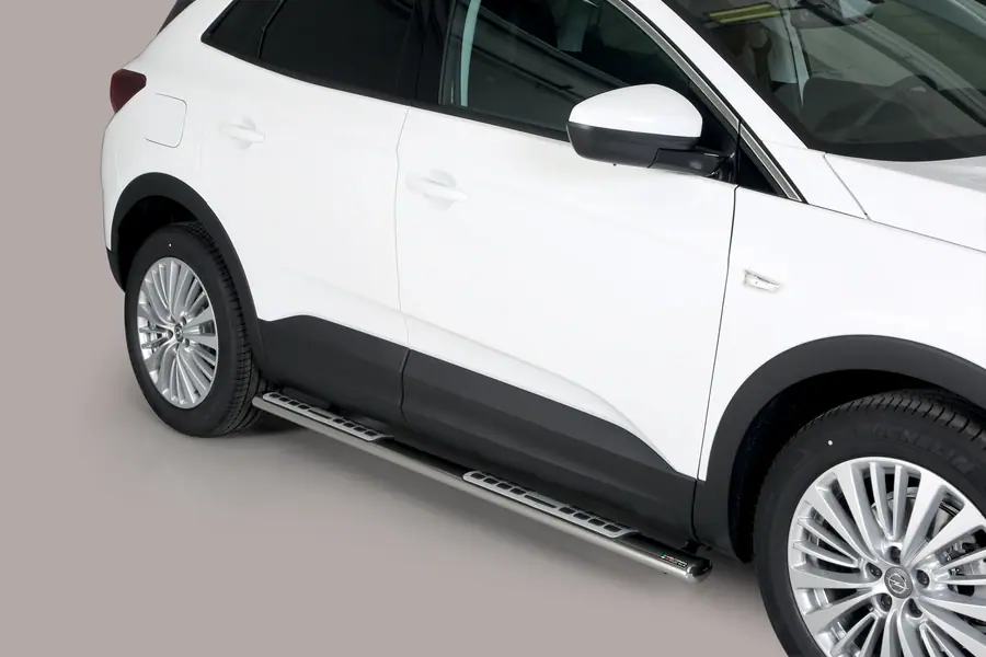 Astmelauad Design, alumiiniumastmete ja neopreeniga øovaal, poleeritud — Opel Grandland X (2018–)