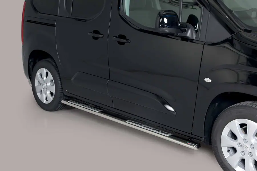 Astmelauad Design, alumiiniumastmete ja neopreeniga øovaal, poleeritud — Opel Combo (2018)