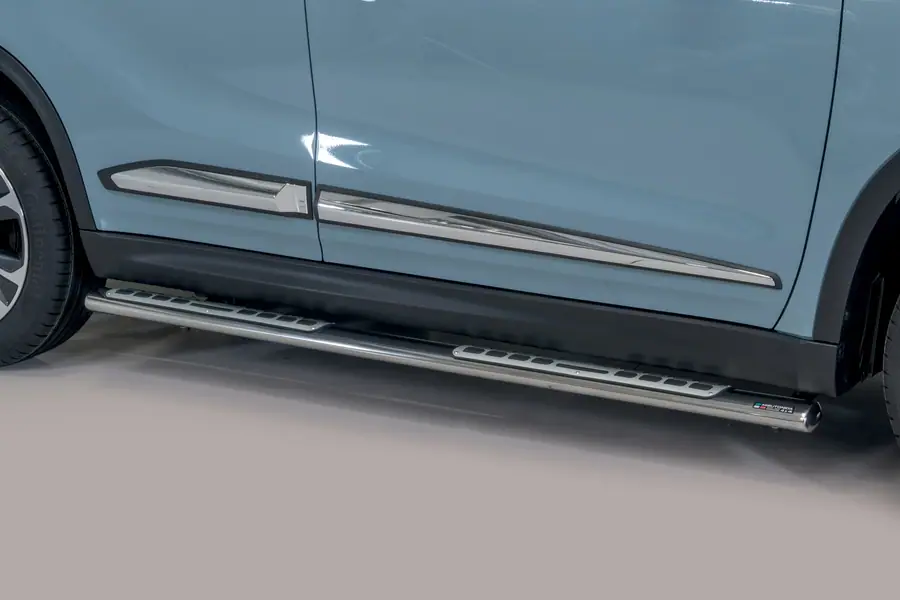Design side steps with aluminium treads øovaal, mirror polished — Suzuki Vitara (2019–)