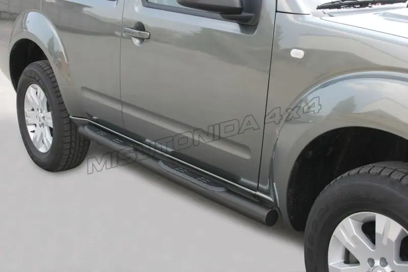 Grand Pedana side steps with plastic treads ø76, black — Nissan Pathfinder (2005–2010)