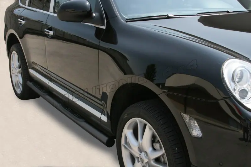 Grand Pedana side steps with plastic treads ø76, black — Porsche Cayenne (2003–)
