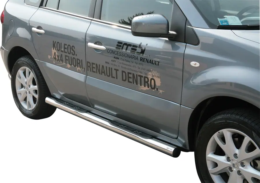 Grand Pedana side steps with plastic treads ø76, mirror polished — Renault Koleos (2008–2011)