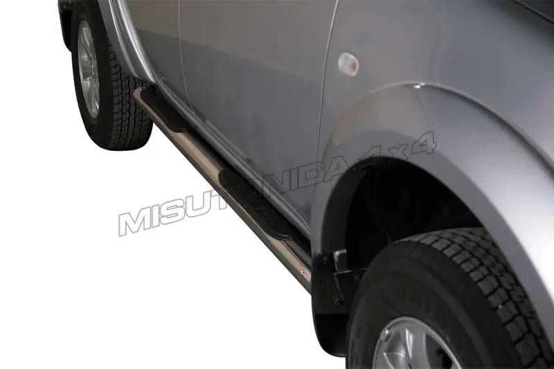 Пороги Grand Pedana с пластиковыми накладками ø76, полированная — Mitsubishi L200 (2009–2015)