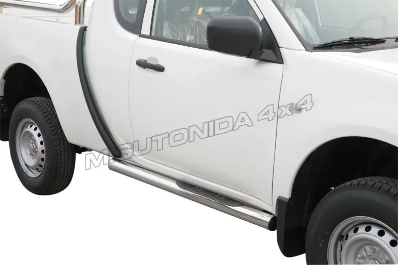 Пороги Grand Pedana с пластиковыми накладками ø76, полированная — Mitsubishi L200 (2009–2015)