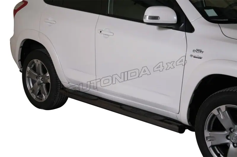 Пороги Grand Pedana с пластиковыми накладками ø76, чёрная — Toyota RAV4 (2010–2013)