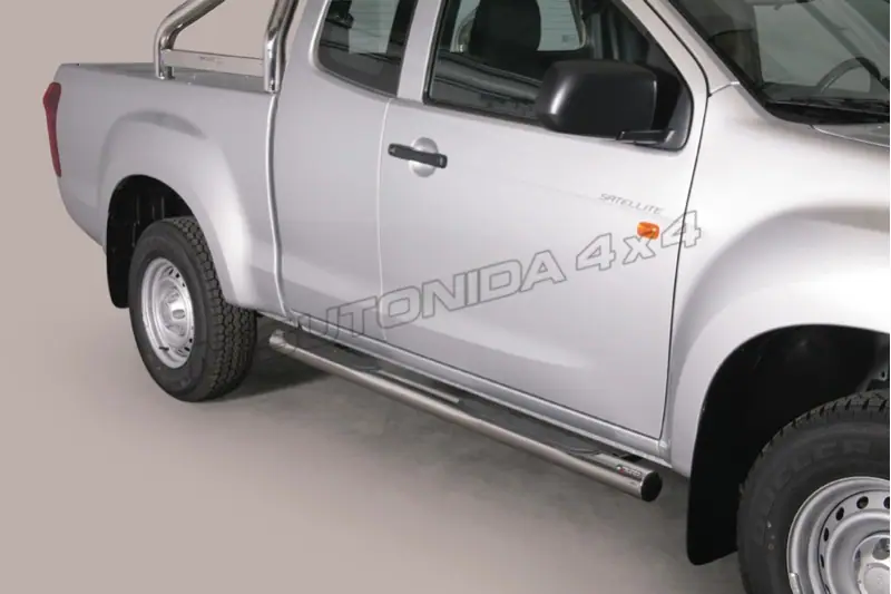 Пороги Grand Pedana с пластиковыми накладками ø76, полированная — Isuzu D-Max (2012–2017)