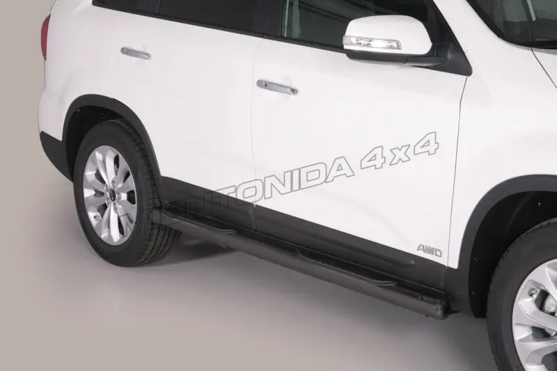Grand Pedana side steps with plastic treads ø76, black — Kia Sorento (2012–2014)