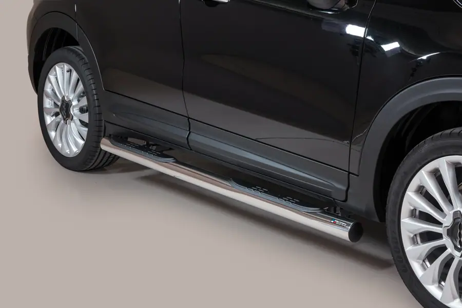 Grand Pedana side steps with plastic treads ø76, mirror polished — Fiat 500X (2015–)