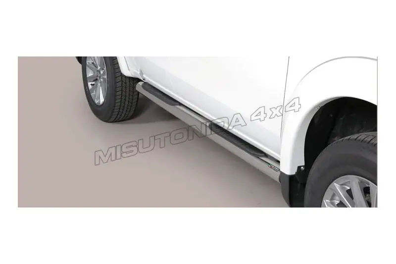 Grand Pedana side steps with plastic treads ø76, mirror polished — Mitsubishi L200 (2015–2019)