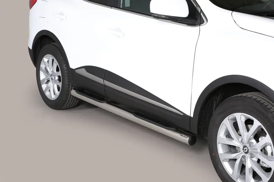 Grand Pedana side steps with plastic treads ø76, mirror polished — Renault Kadjar (2016–)
