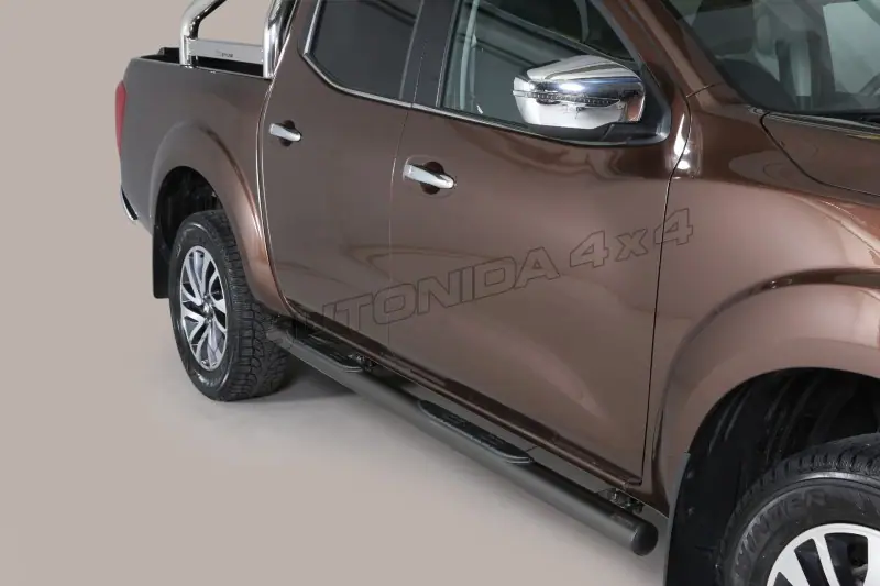 Grand Pedana side steps with plastic treads ø76, black — Nissan Navara NP300 (2015–)