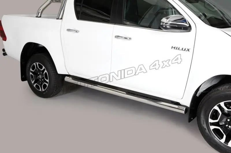Astmelauad Grand Pedana, plastastmetega ø76, poleeritud — Toyota Hilux (2015–)