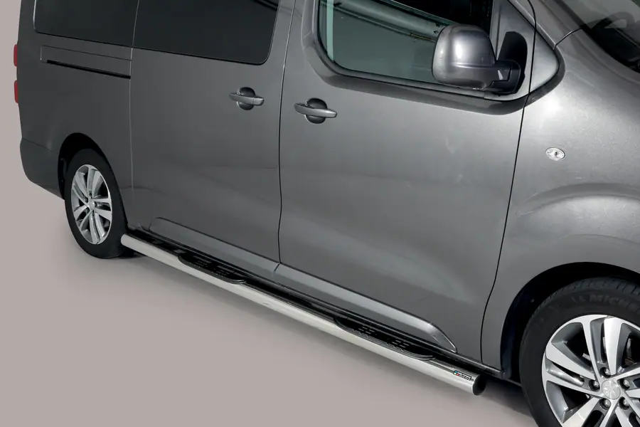 Astmelauad Grand Pedana, plastastmetega ø76, poleeritud — Toyota Proace (2016–)