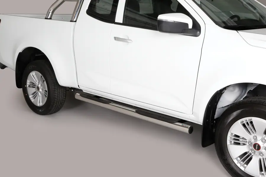 Grand Pedana side steps with plastic treads ø76, mirror polished — Isuzu D-Max (2020–)