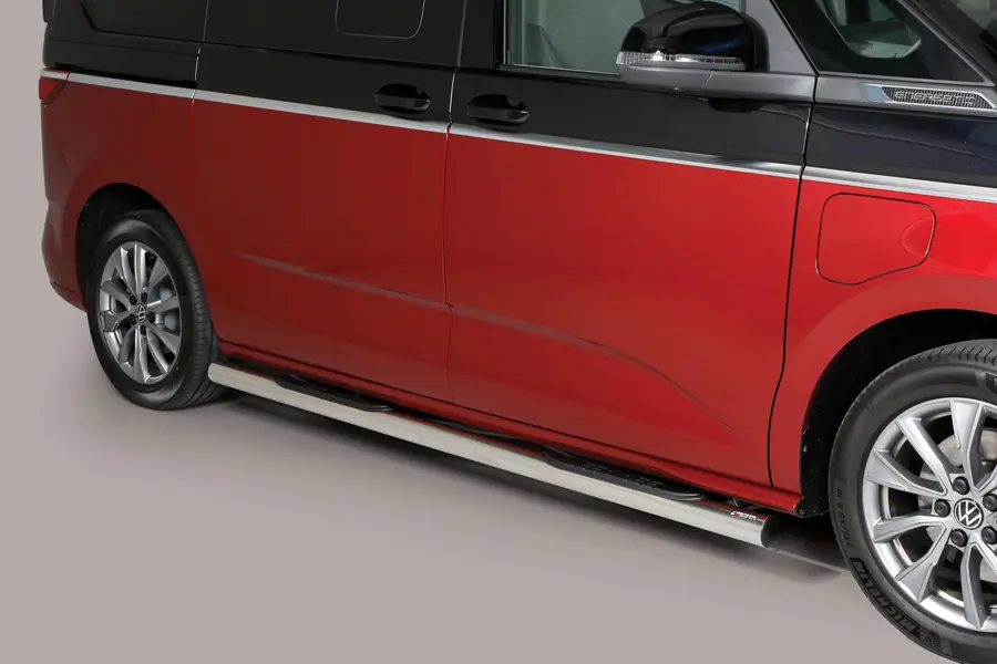 Grand Pedana side steps with plastic treads ø76, mirror polished — Volkswagen T7 (2022–)