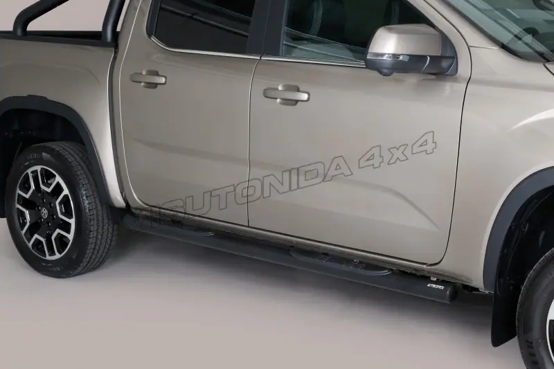 Grand Pedana side steps with plastic treads ø76, black — Volkswagen Amarok (2023–)
