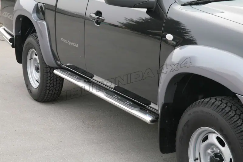 Oval Grand Pedana side steps with plastic treads øovaal, mirror polished — Mazda BT-50 (2007–2009)