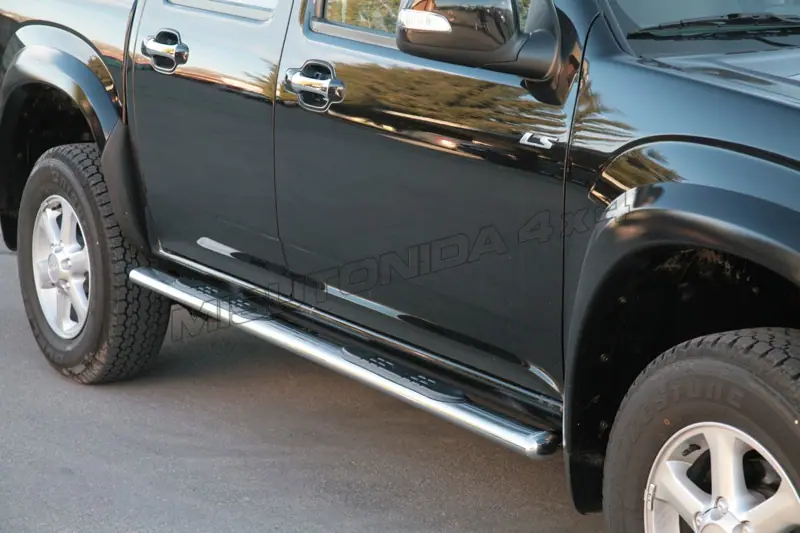 Astmelauad Grand Pedana ovaal, plastastmetega øovaal, poleeritud — Isuzu D-Max (2007–2012)
