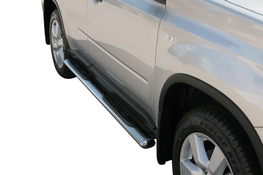 Oval Grand Pedana side steps with plastic treads øovaal, mirror polished — Nissan X-Trail (2007–2010)