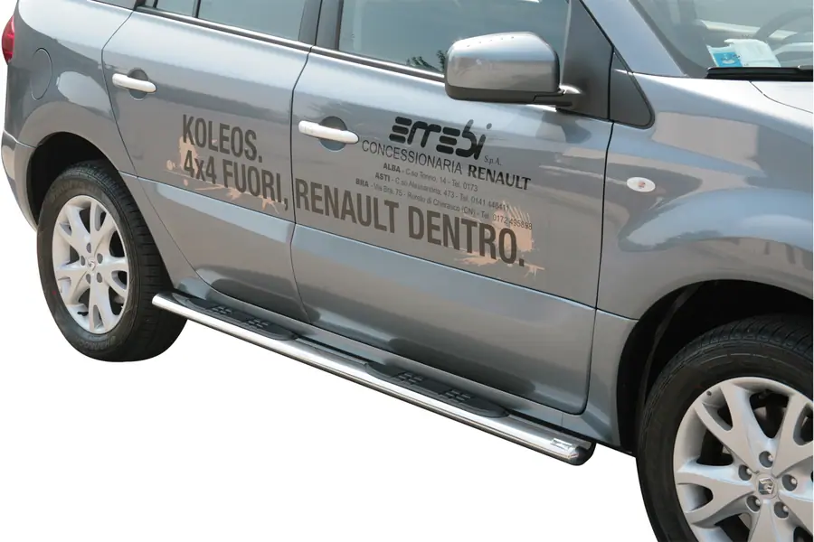Oval Grand Pedana side steps with plastic treads øovaal, mirror polished — Renault Koleos (2008–2011)