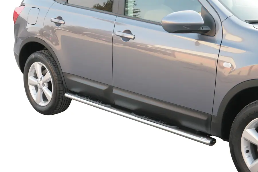 Oval Grand Pedana side steps with plastic treads øovaal, mirror polished — Nissan Qashqai +2 (2008–)