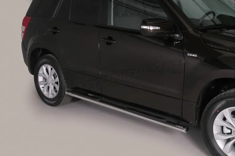 Oval Grand Pedana side steps with plastic treads øovaal, mirror polished — Suzuki Grand Vitara (2009–2012)