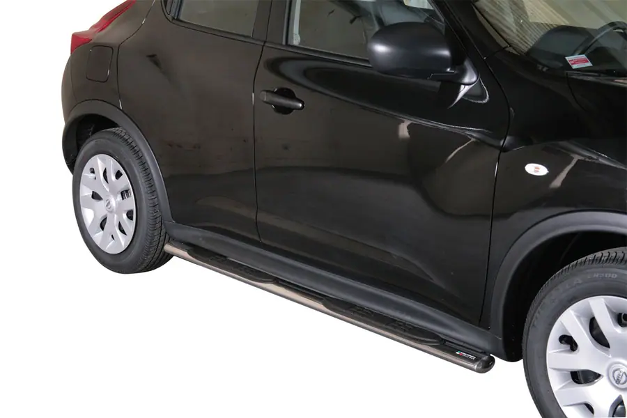 Oval Grand Pedana side steps with plastic treads øovaal, mirror polished — Nissan Juke (2010–2014)