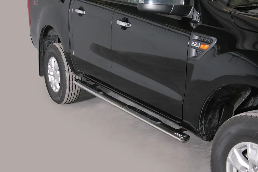 Oval Grand Pedana side steps with plastic treads øovaal, mirror polished — Ford Ranger (2012–2016)