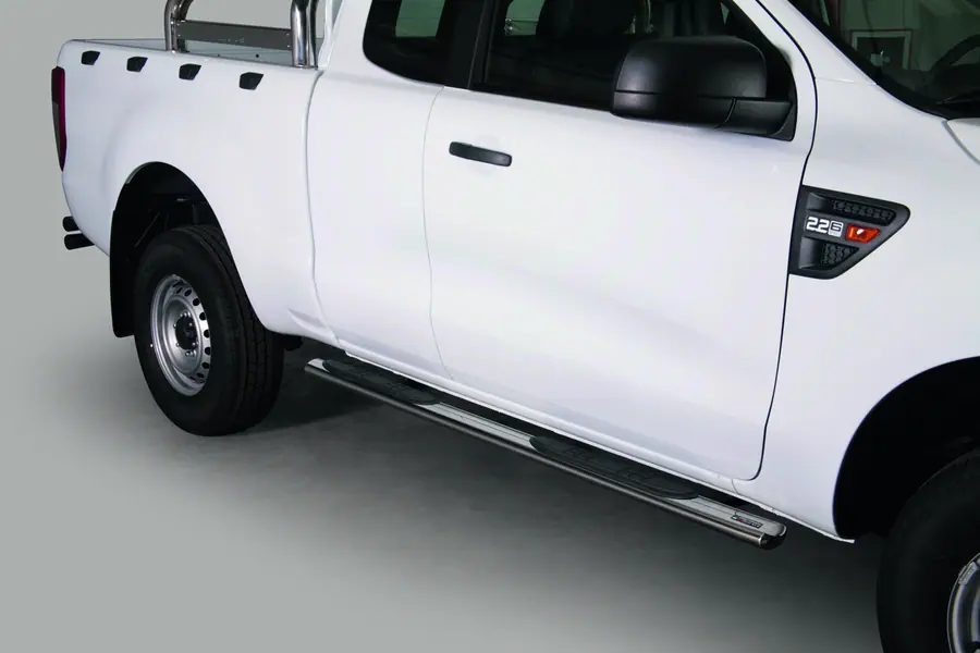 Oval Grand Pedana side steps with plastic treads øovaal, mirror polished — Ford Ranger (2012–2016)