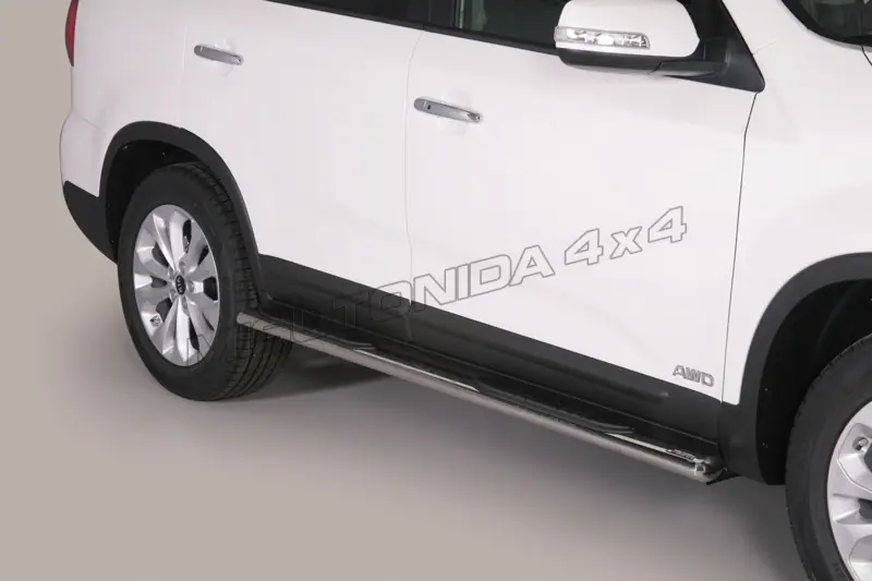 Oval Grand Pedana side steps with plastic treads øovaal, mirror polished — Kia Sorento (2012–2014)