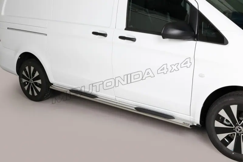 Astmelauad Grand Pedana ovaal, plastastmetega øovaal, poleeritud — Mercedes-Benz V-Class (2014–)