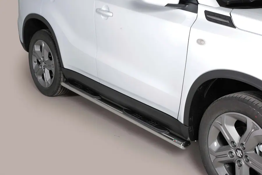 Oval Grand Pedana side steps with plastic treads øovaal, mirror polished — Suzuki Vitara (2015–2018)