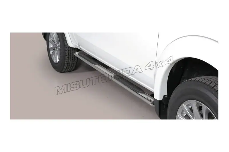 Oval Grand Pedana side steps with plastic treads øovaal, mirror polished — Mitsubishi L200 (2015–2019)