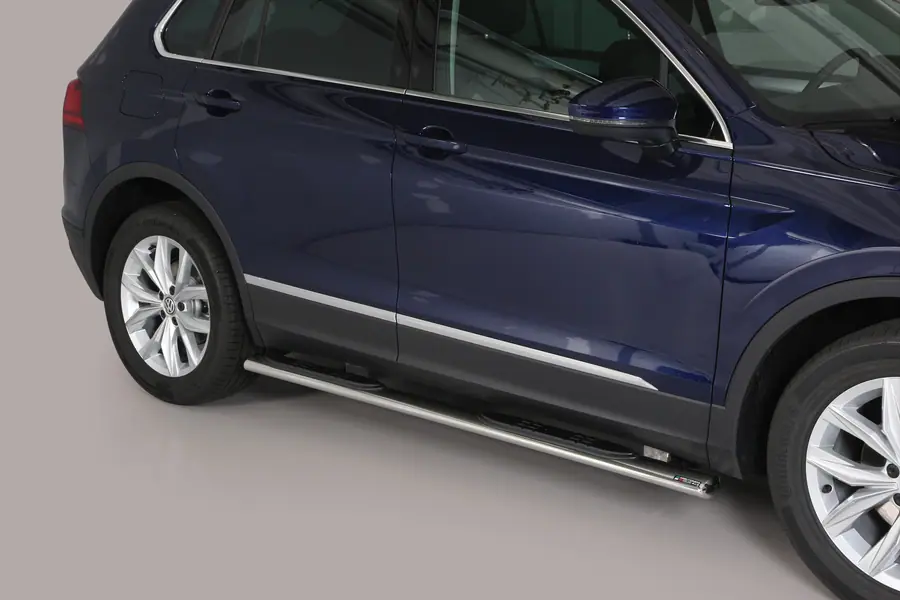 Oval Grand Pedana side steps with plastic treads øovaal, mirror polished — Volkswagen Tiguan (2016–)