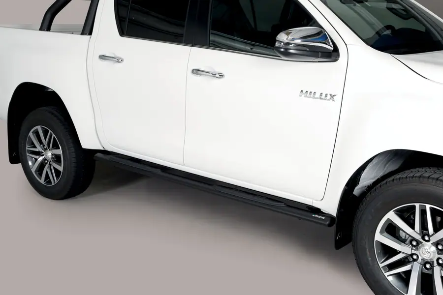 Astmelauad Grand Pedana ovaal, plastastmetega øovaal, must — Toyota Hilux (2015–)