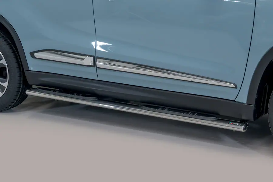 Oval Grand Pedana side steps with plastic treads øovaal, mirror polished — Suzuki Vitara (2019–)