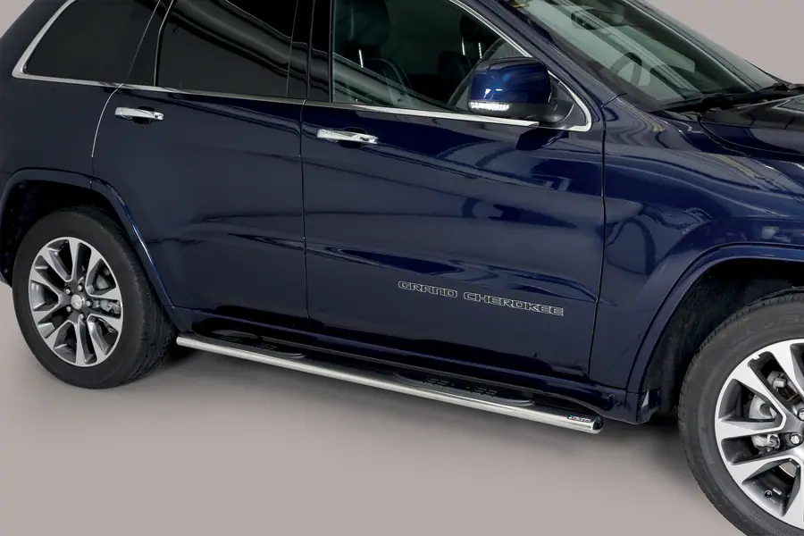 Oval Grand Pedana side steps with plastic treads øovaal, mirror polished — Jeep Grand Cherokee (2015–)