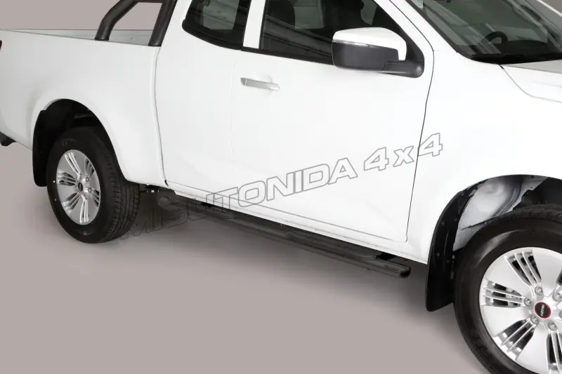 Oval Grand Pedana side steps with plastic treads øovaal, black — Isuzu D-Max (2020–)