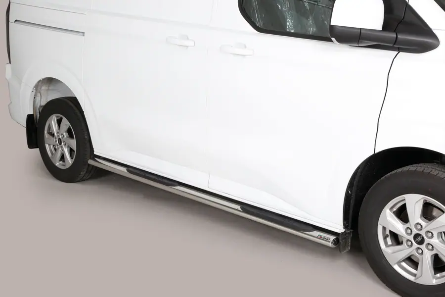 Oval Grand Pedana side steps with plastic treads øovaal, mirror polished — Ford Tourneo Custom (2024–)