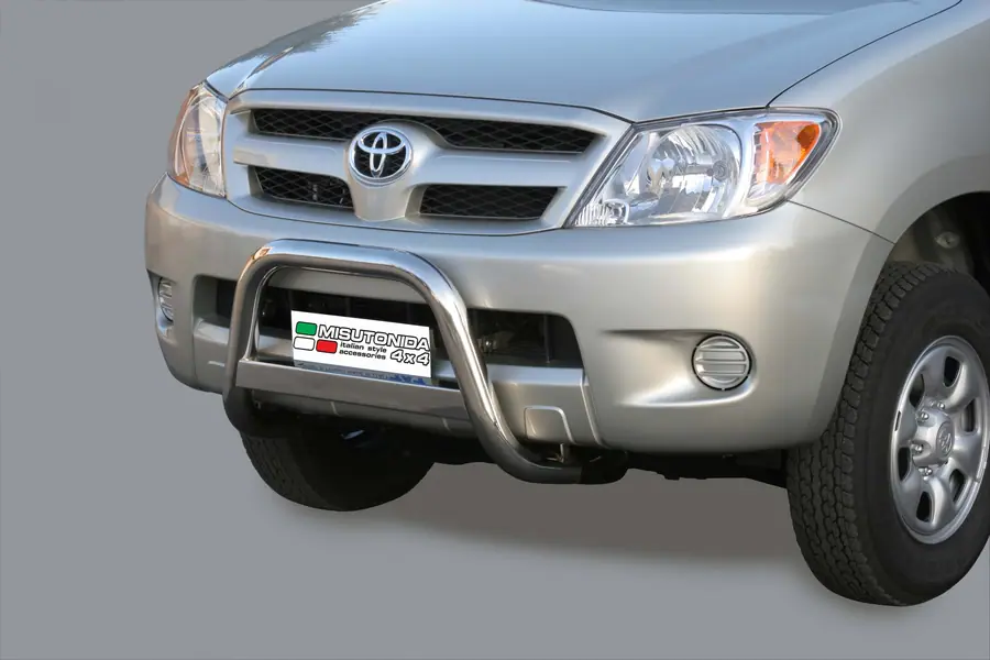 Medium bar ø63, mirror polished — Toyota Hilux (2005–2011)