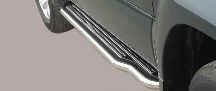 Short side steps ø50, mirror polished — Toyota Land Cruiser 120 (2003–2009)