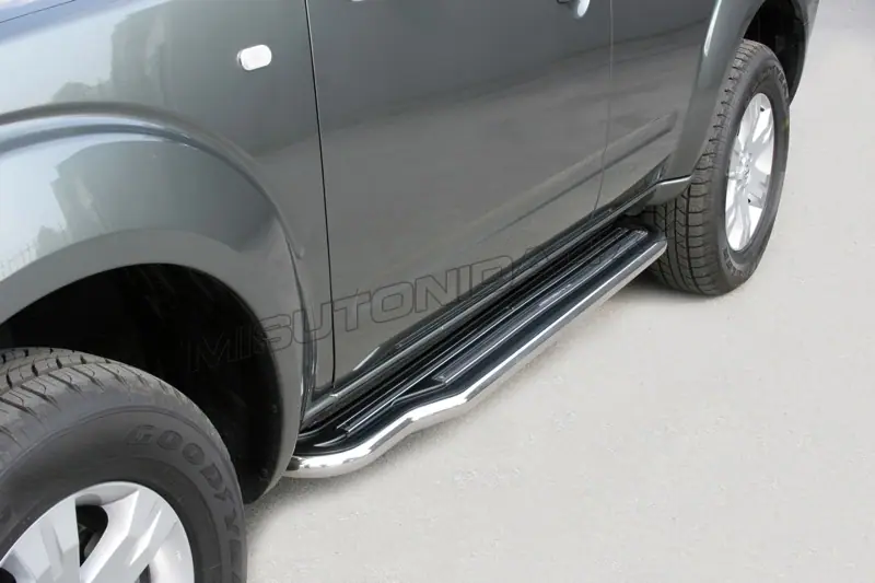 Long side steps ø50, mirror polished — Nissan Pathfinder (2005–2010)