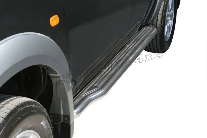 Extra-long side steps ø50, mirror polished — Mitsubishi L200 (2006–2009)